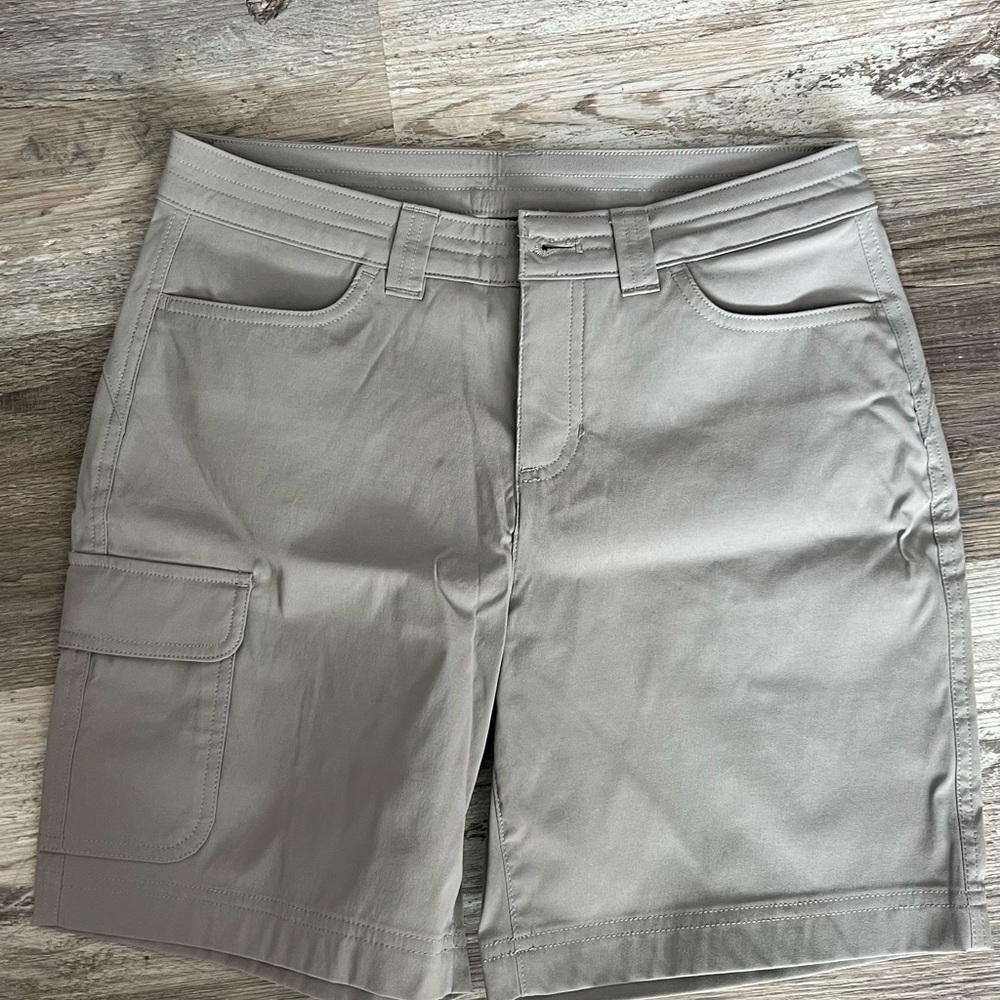 Eddie Bauer Women’s Stretch Cargo/hiking Shorts